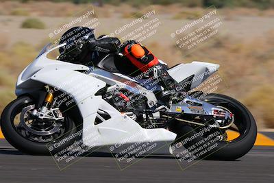 media/Oct-08-2022-SoCal Trackdays (Sat) [[1fc3beec89]]/Turn 16 (125pm)/